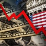 انخفاض قيمة الدولار….مؤشر فقدان ثقة التعامل به