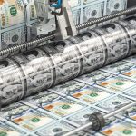 طباعة النقود غير المدروسة وأثارها الاقتصادية