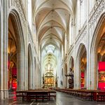 القوطية: من لاهوت الحجر إلى قلق الإنسان