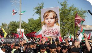 الأطفال ضحايا الحروب وبراءة طفلة تحت الركام