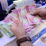 “رواتب الموظفين على صفيح ساخن”